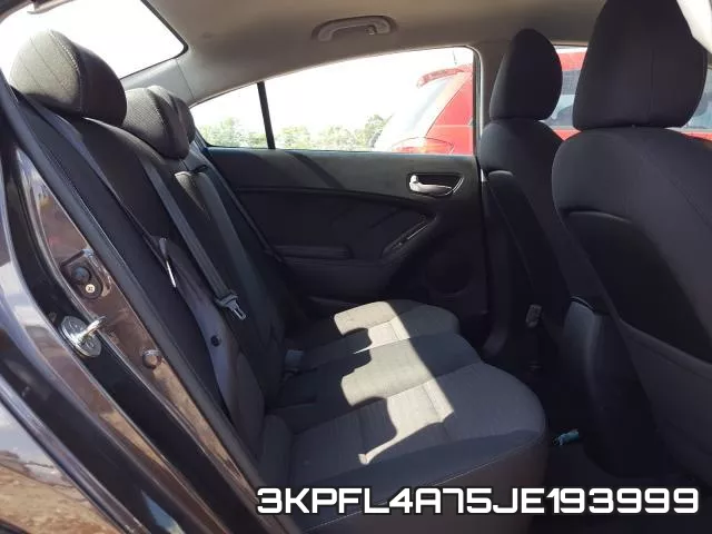 3KPFL4A75JE193999 фото 7