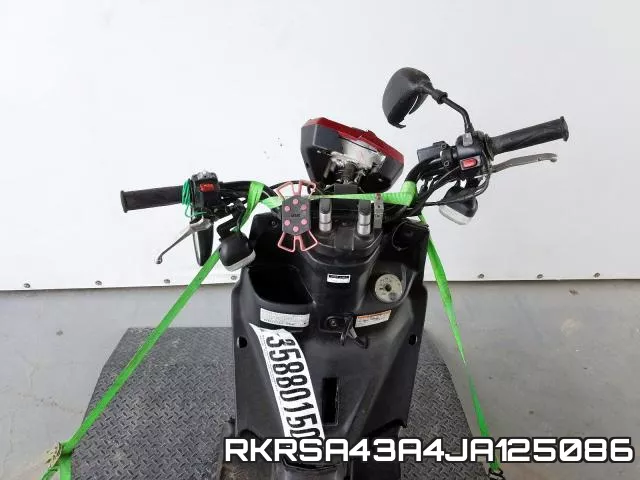 RKRSA43A4JA125086 фото 9