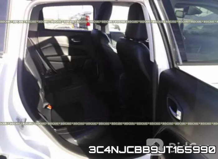 3C4NJCBB9JT165990 фото 9