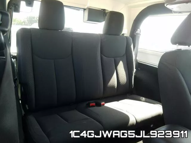 1C4GJWAG5JL923911 фото 7