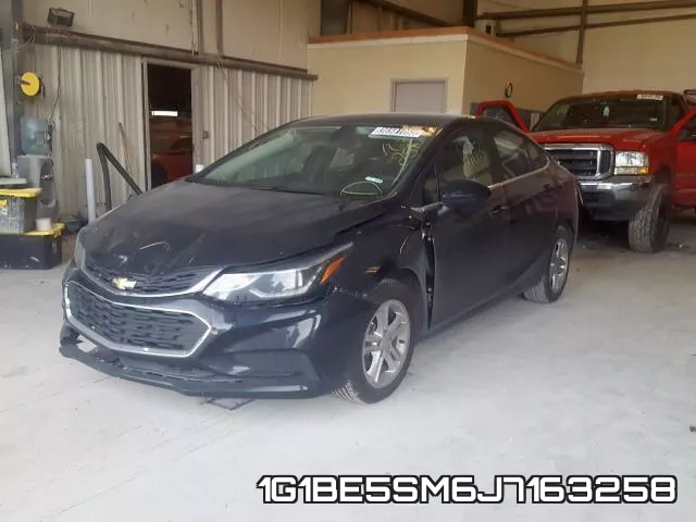 1G1BE5SM6J7163258 фото 3