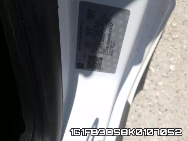 1G1FB3DS8K0107052 фото 2