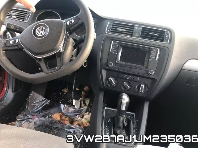 3VW2B7AJ1JM235036 фото 10