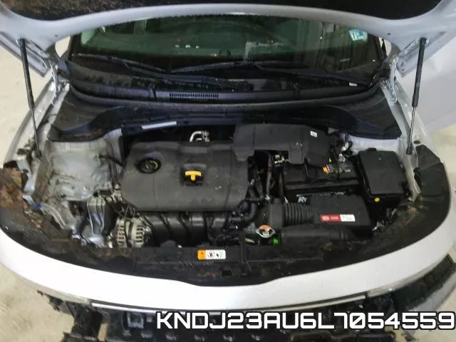 KNDJ23AU6L7054559 фото 8