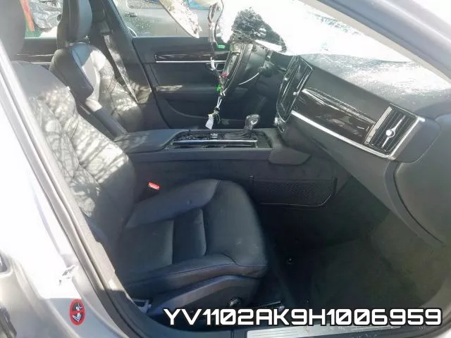 YV1102AK9H1006959 фото 6