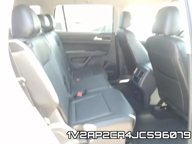 1V2AP2CA4JC596079 фото 7