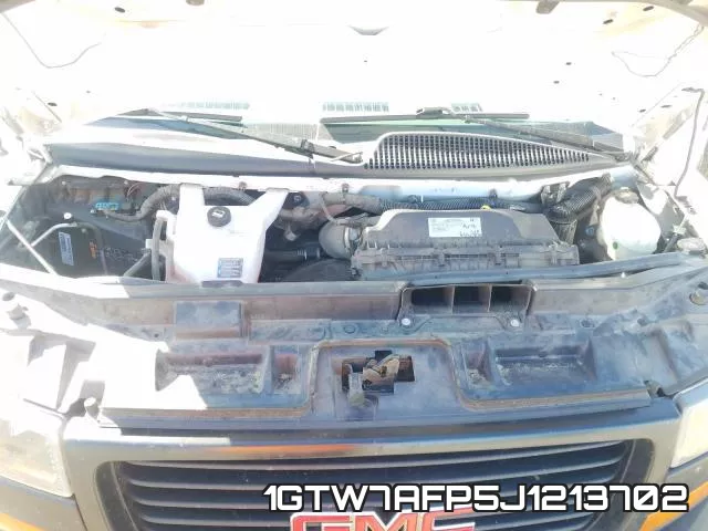 1GTW7AFP5J1213702 фото 8