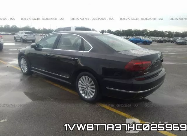 1VWBT7A37HC025969 фото 4