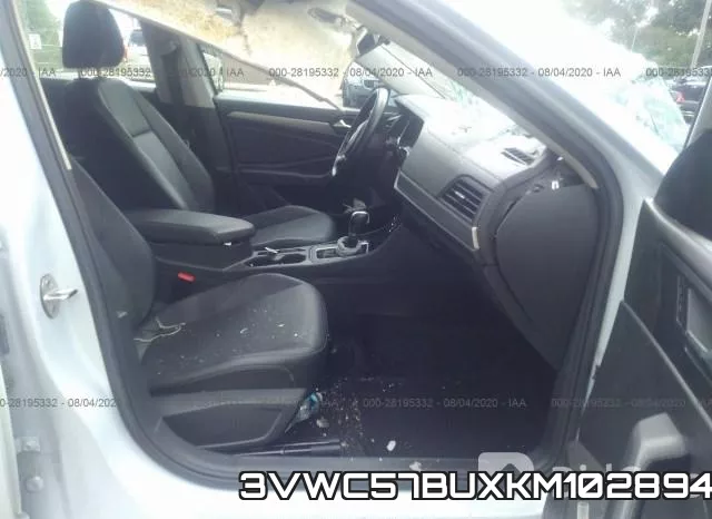 3VWC57BUXKM102894 фото 6