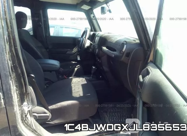 1C4BJWDGXJL835653 фото 6