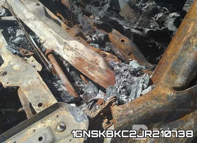 1GNSKBKC2JR210738 фото 10