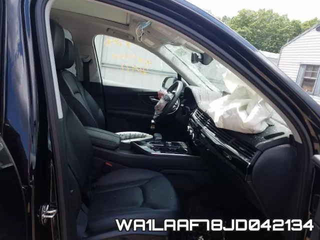 WA1LAAF78JD042134 фото 6