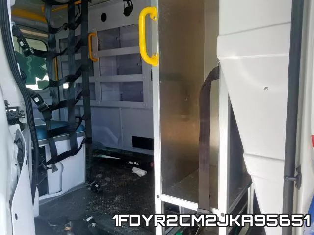 1FDYR2CM2JKA95651 фото 7