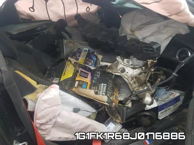 1G1FK1R68J0176886 фото 6