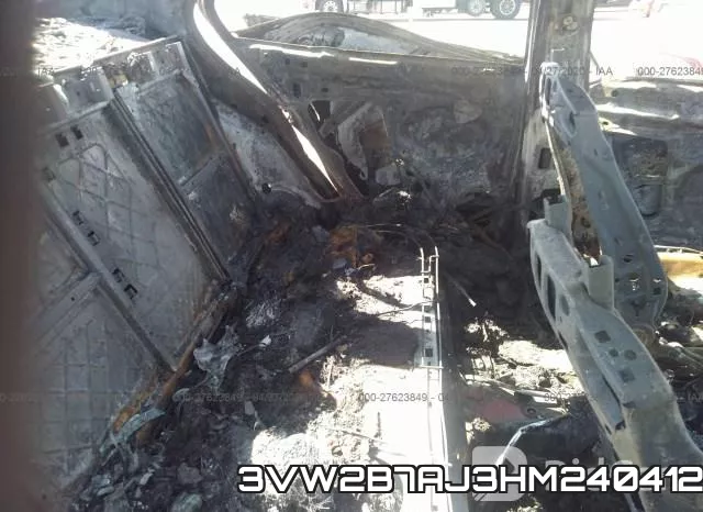 3VW2B7AJ3HM240412 фото 9
