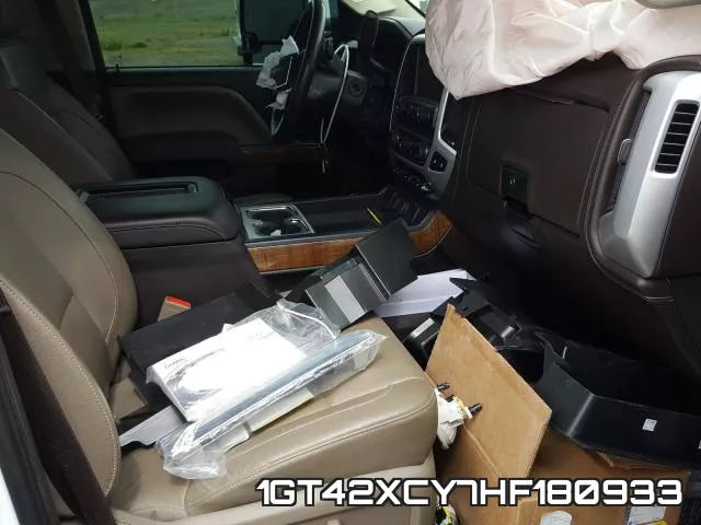 1GT42XCY7HF180933 фото 6