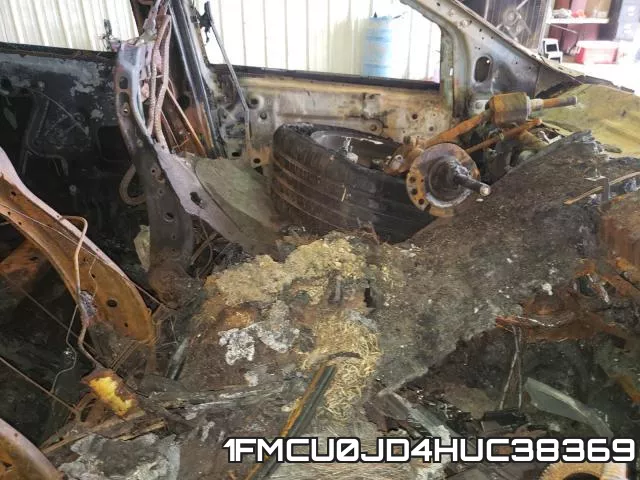 1FMCU0JD4HUC38369 фото 6