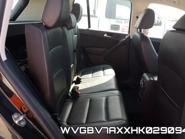 WVGBV7AXXHK029094 фото 7
