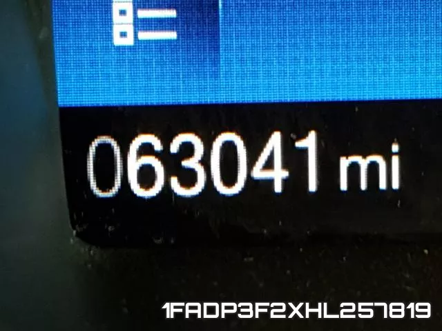 1FADP3F2XHL257819 фото 9