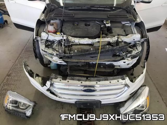 1FMCU9J9XHUC51353 фото 8