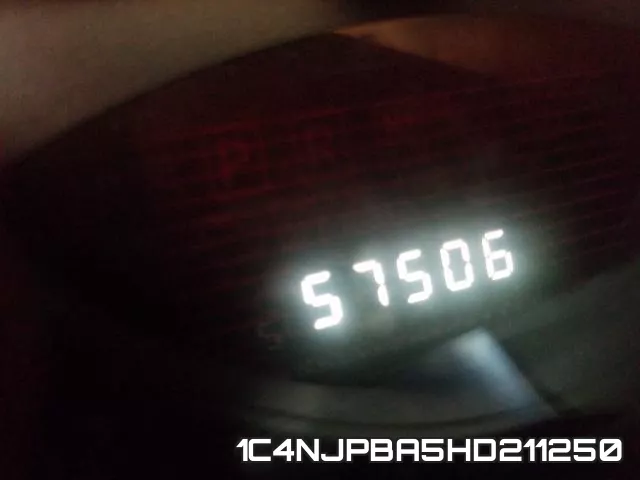 1C4NJPBA5HD211250 фото 9