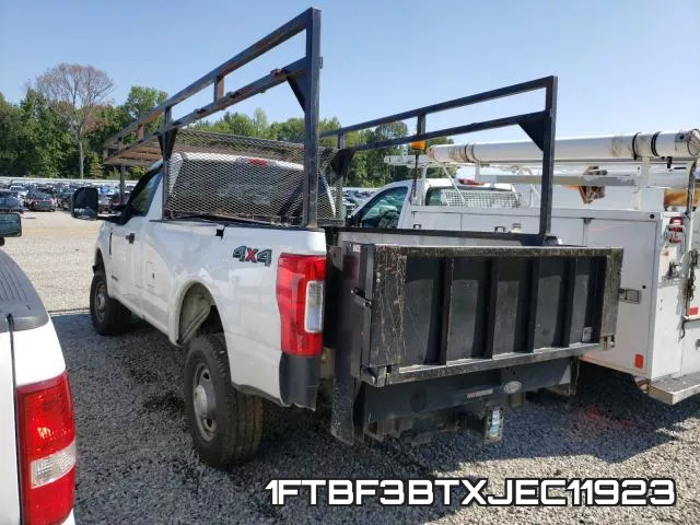 1FTBF3BTXJEC11923 фото 4