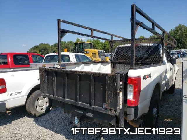 1FTBF3BTXJEC11923 фото 5