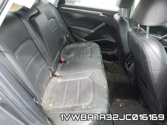 1VWBA7A32JC016169 фото 7
