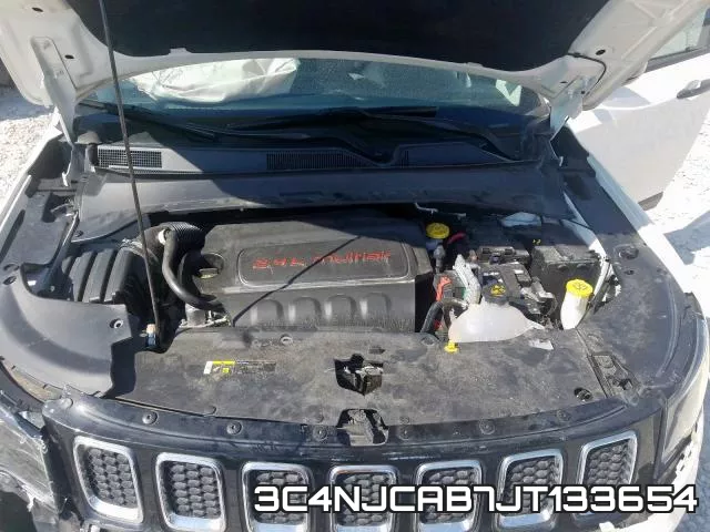 3C4NJCAB7JT133654 фото 8