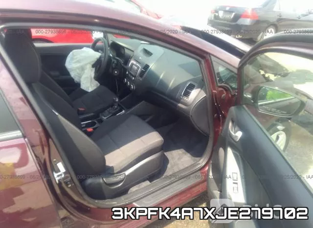 3KPFK4A7XJE279702 фото 6