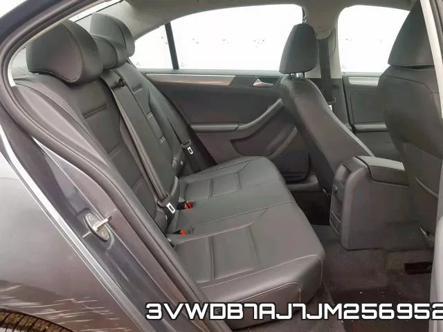 3VWDB7AJ7JM256952 фото 7