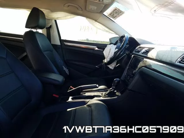 1VWBT7A36HC057909 фото 6
