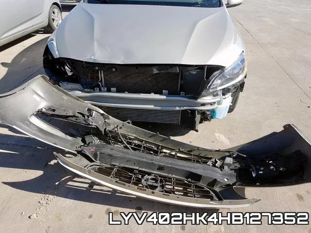 LYV402HK4HB127352 фото 10