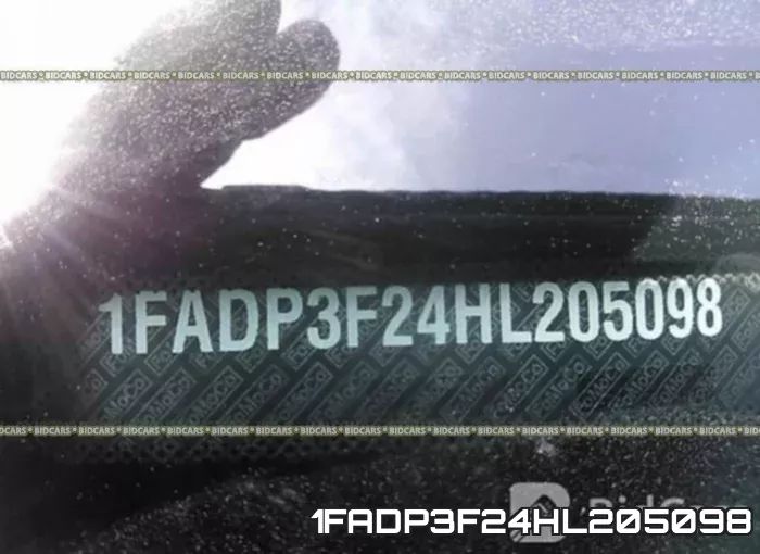 1FADP3F24HL205098 фото 10