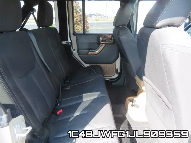 1C4BJWFG1JL909359 фото 7