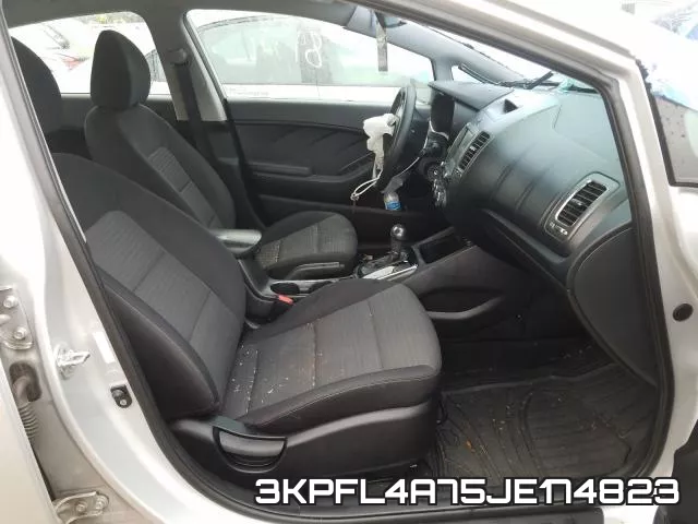 3KPFL4A75JE174823 фото 6