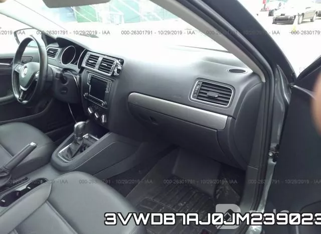 3VWDB7AJ0JM239023 фото 6