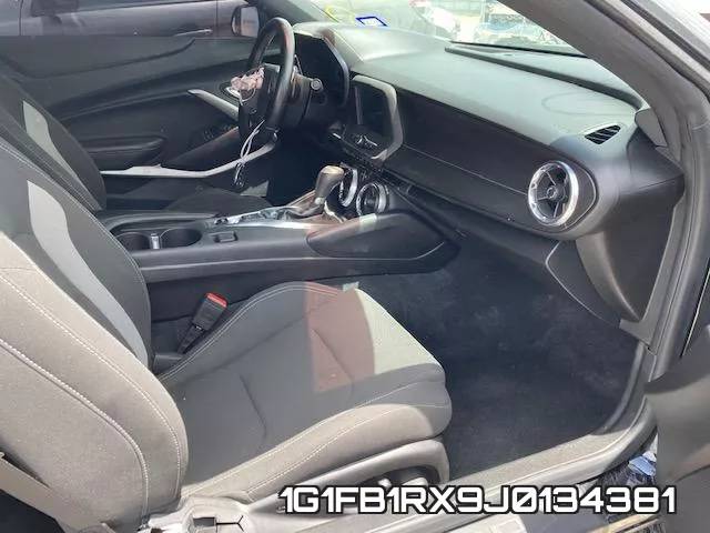 1G1FB1RX9J0134381 фото 6