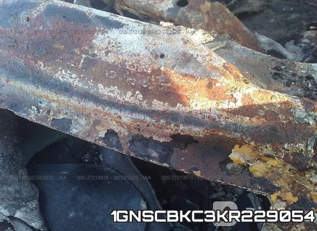 1GNSCBKC3KR229054 фото 10