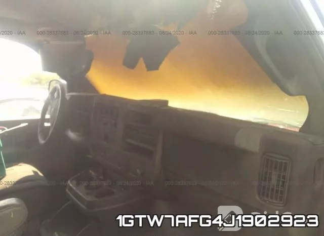 1GTW7AFG4J1902923 фото 6