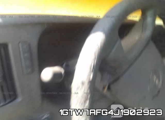 1GTW7AFG4J1902923 фото 8