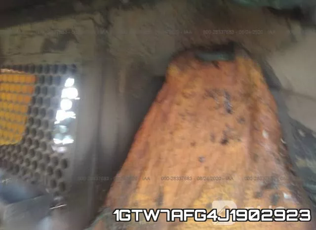 1GTW7AFG4J1902923 фото 9