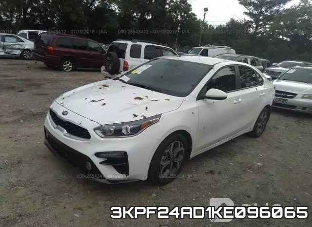 3KPF24AD1KE096065 фото 3