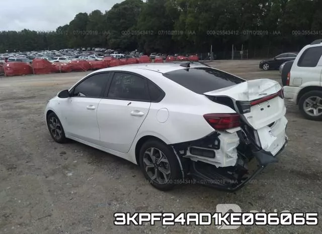 3KPF24AD1KE096065 фото 4
