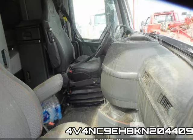 4V4NC9EH8KN204409 фото 5