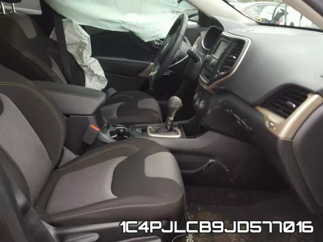 1C4PJLCB9JD577016 фото 6