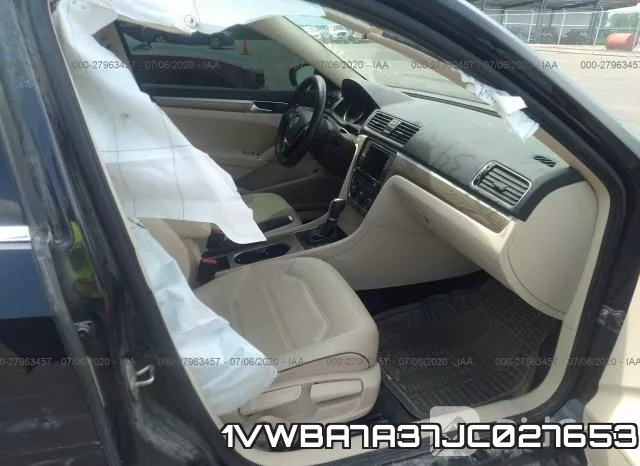 1VWBA7A37JC027653 фото 6