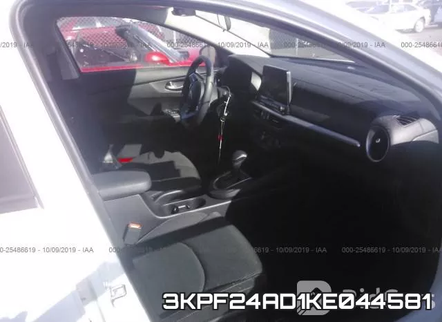 3KPF24AD1KE044581 фото 6