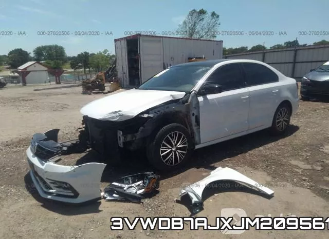 3VWDB7AJXJM209561 фото 3