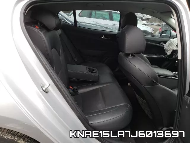KNAE15LA7J6013697 фото 7